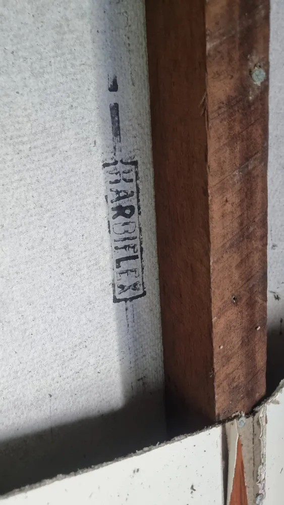 Identifying asbestos cement sheeting by its markings